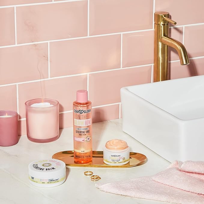 Soap & Glory in The Glow How Vitamin C 5% Glycolic Acid Exfoliating Tonic - Gentle Glycolic Acid Toner + Chamomile Extract - Pore Exfoliating Toner + Glow Tonic for Brighter, Healthier Skin (200ml)