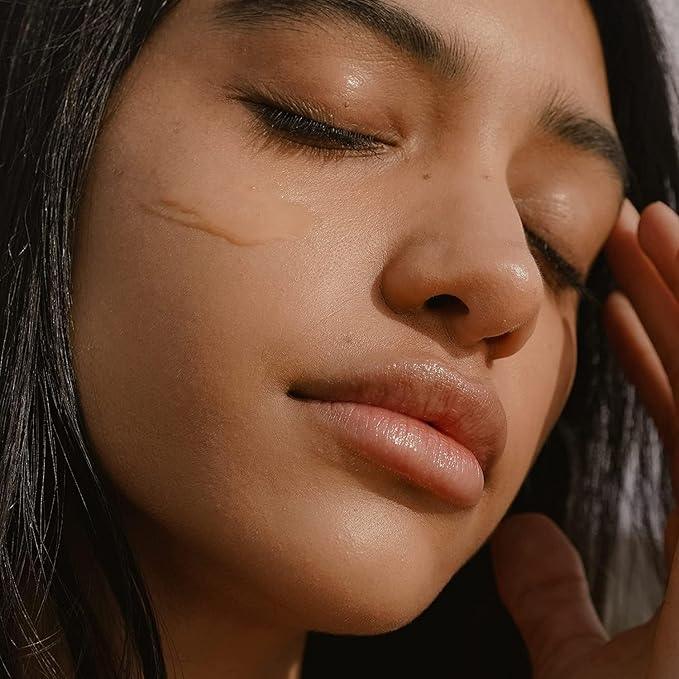 Summer Fridays CC Me Serum with Vitamin C + Niacinamide - Brightening + Hydrating Face Serum to Improve Skin Tone + Reduce Appearance of Dark Spots Over Time (1 Fl Oz)