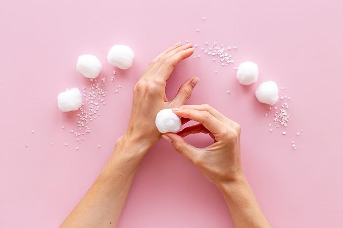 DecorRack 100 Count [Large Size] Cotton Balls, 100% Pure Cotton for Nail Polish and Make-Up Removal, Applying Oil Lotion or Powder, Perfect for Multi-Purpose Use, Soft and Absorbent (100 Count)